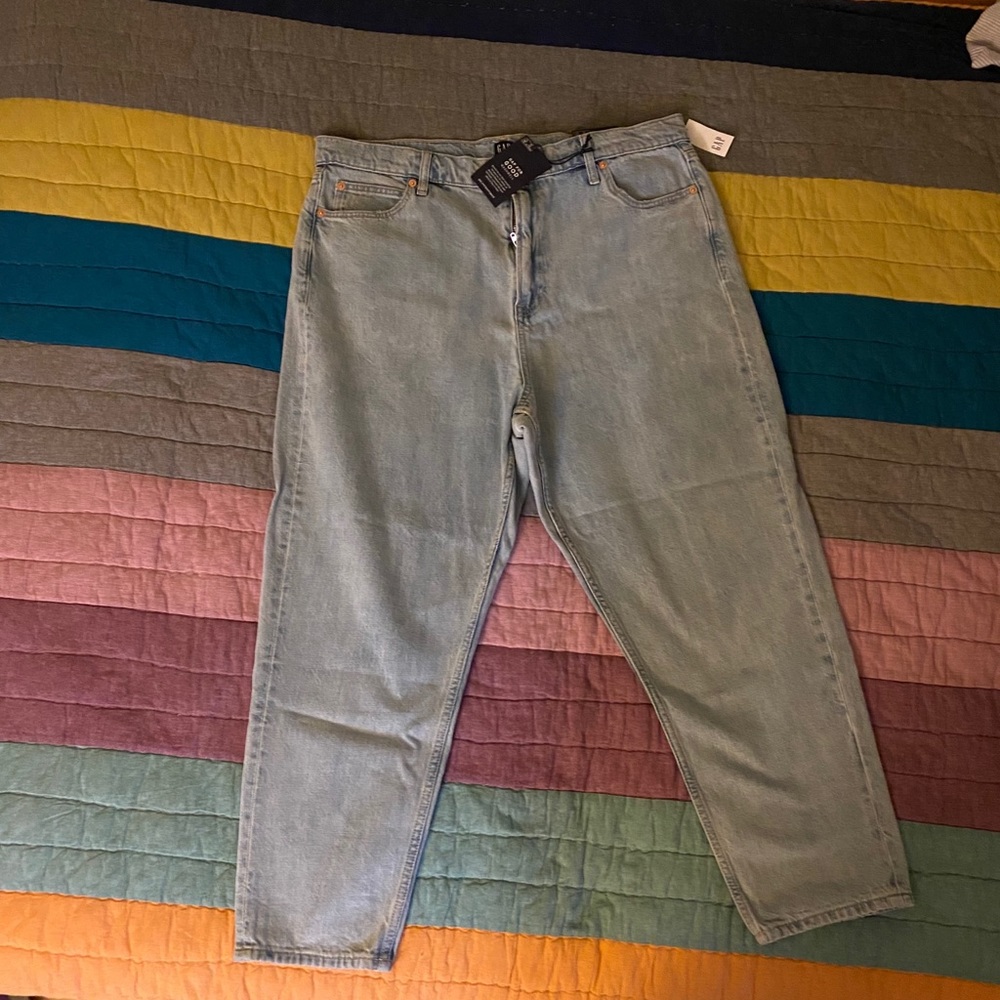 GAP high rise mom jeans NWT!